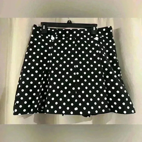 Women’s Polka Dot White Stag Skirt with built in shorts - Picture 1 of 7